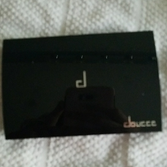 Eye Shadow - Picture 2 of 3